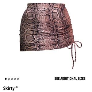 Skirty Women's Pink Snake Print Skirt